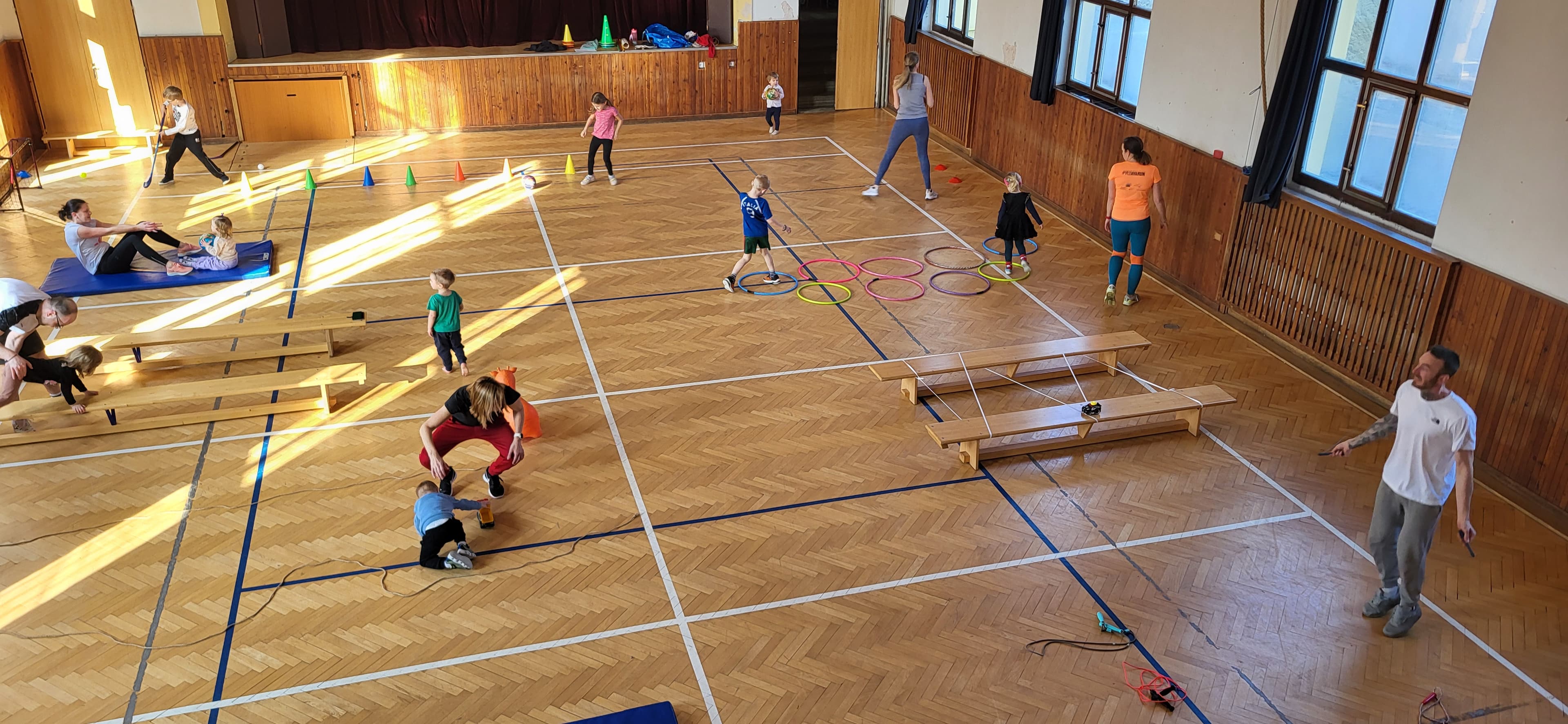 Rodinko, hýbej se! - cvičení v sokolovně